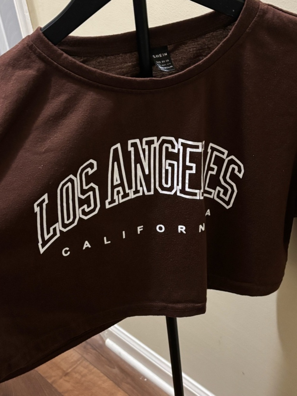 Lot Of Two Women LOS ANGELES CALIFORNIA Graphic Crop Tee & T-shirt Sz Large,  3x - Picture 6 of 11